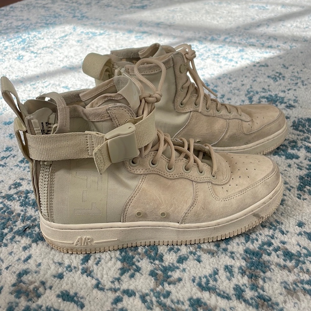 Nike Air Force 1 HI Utility 2.0 Sneakers